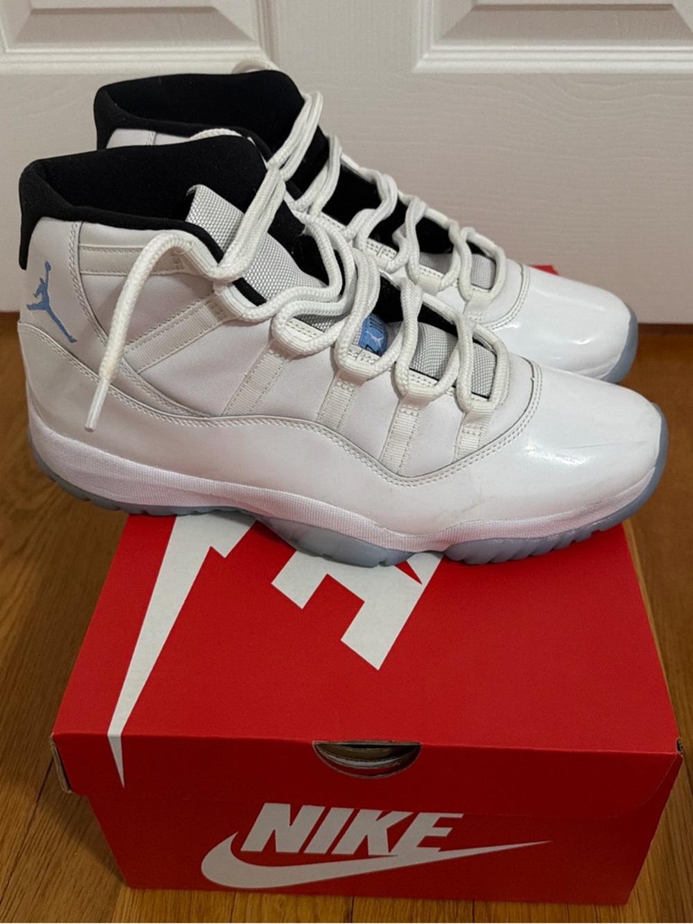 Jordan 11 Retro  ‘Legend Blue’